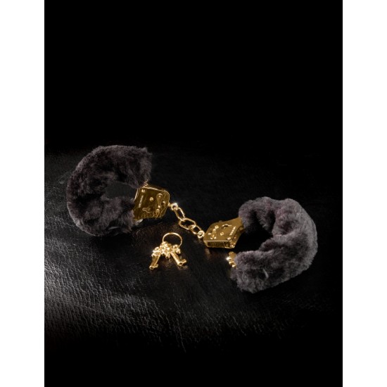 Pipedream - Fetish Fantasy Gold - Deluxe Furry Cuffs - Gold/Black Pipedream - Fetish Fantasy Gold - Deluxe Furry Cuffs - Gold/Black