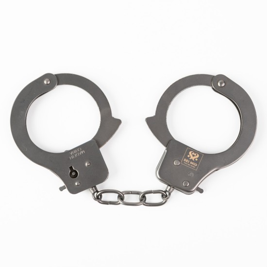 SEI MIO - Secure and Begging for Amore - Robust Metal Handcuffs SEI MIO - Secure and Begging for Amore - Robust Metal Handcuffs