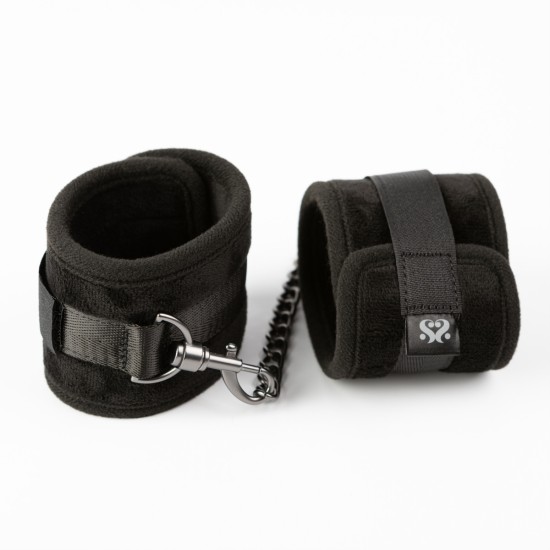 SEI MIO - Legs Locked - Padded Ankle Restraints SEI MIO - Legs Locked - Padded Ankle Restraints